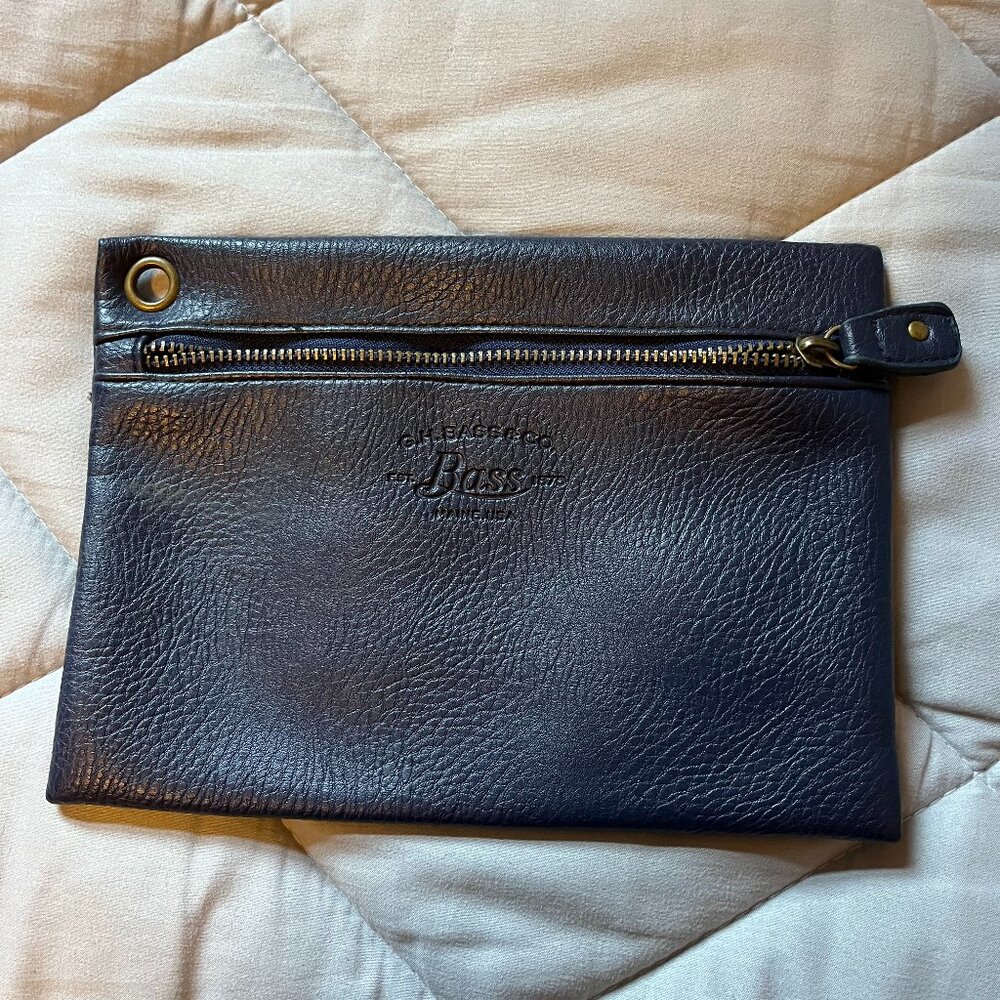 G.H Bass & Co. clutch